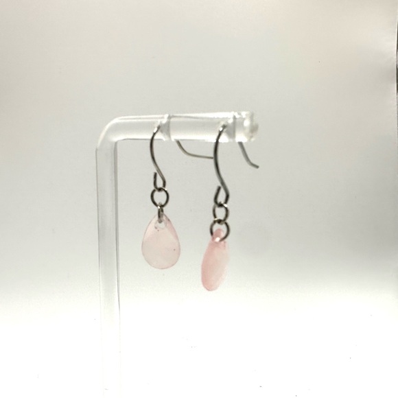 Elegant Pink Teardrop Earrings - Picture 4 of 5